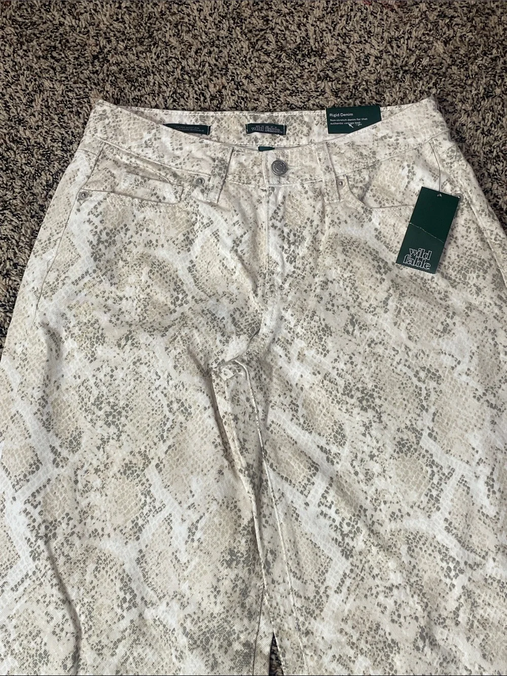 Wild Fable Low Rise Baggy Wide Leg Snake-Print Jeans White Tan Var Sizes | NWT - Picture 4 of 9